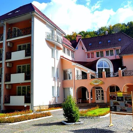 Sonyachna Polyana Hotel Екстериор снимка