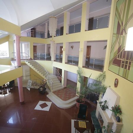 Sonyachna Polyana Hotel Екстериор снимка