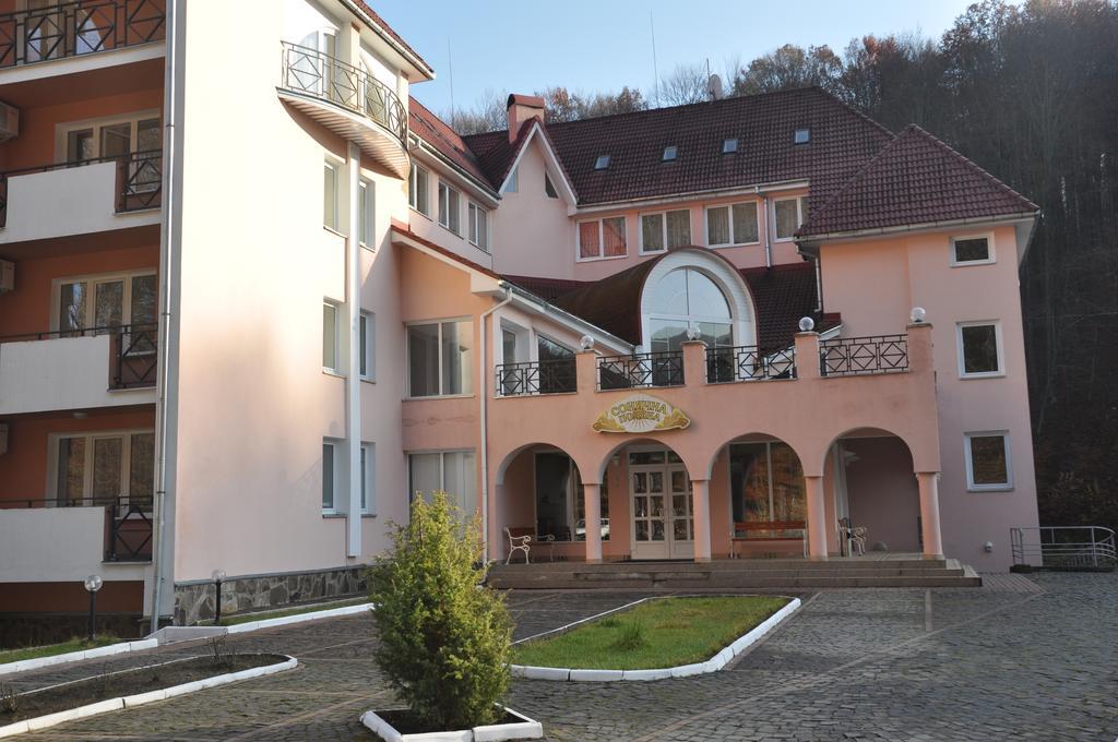 Sonyachna Polyana Hotel Екстериор снимка