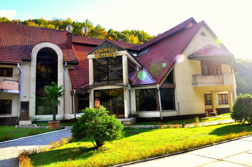 Sonyachna Polyana Hotel Екстериор снимка