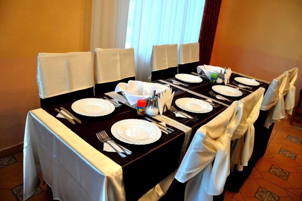 Sonyachna Polyana Hotel Екстериор снимка