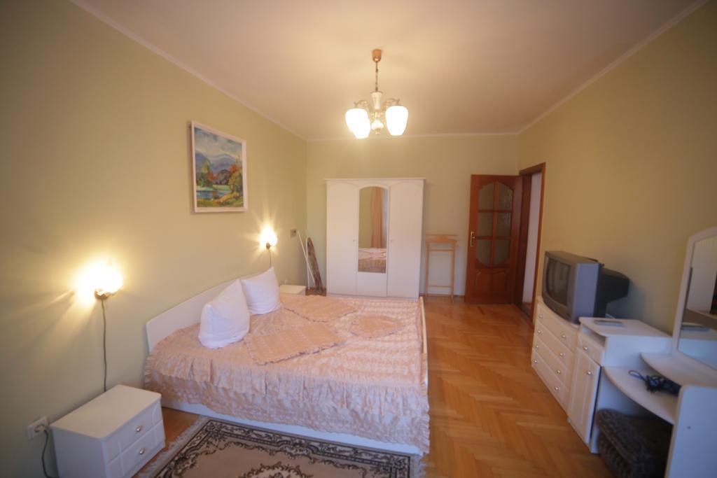 Sonyachna Polyana Hotel Стая снимка